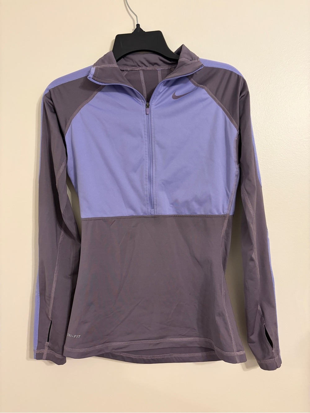 Nike | Women’s Lavender and Taupe Long-Sleeve Half-Zip Top size small